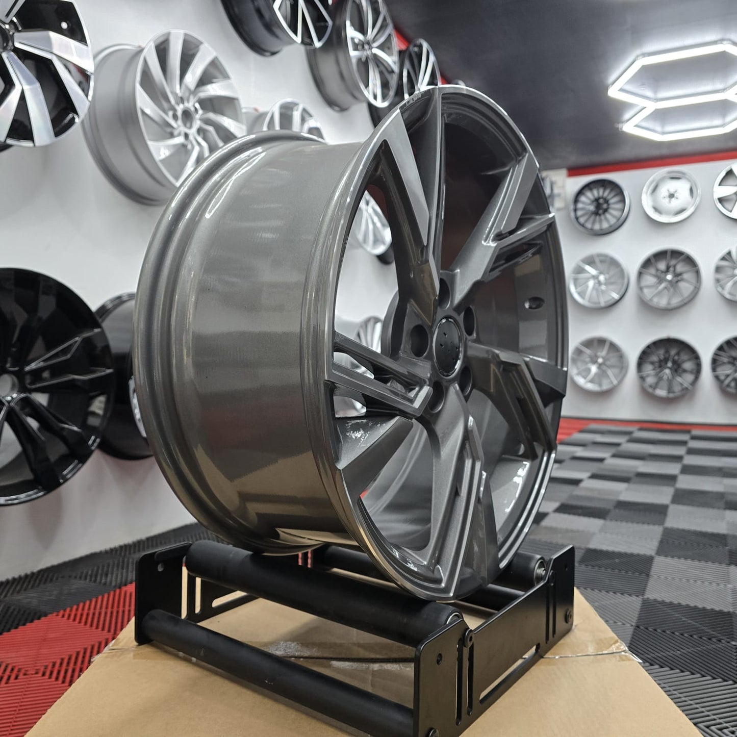 21" Audi 230117 Style Alloy Wheels, Grey machine face