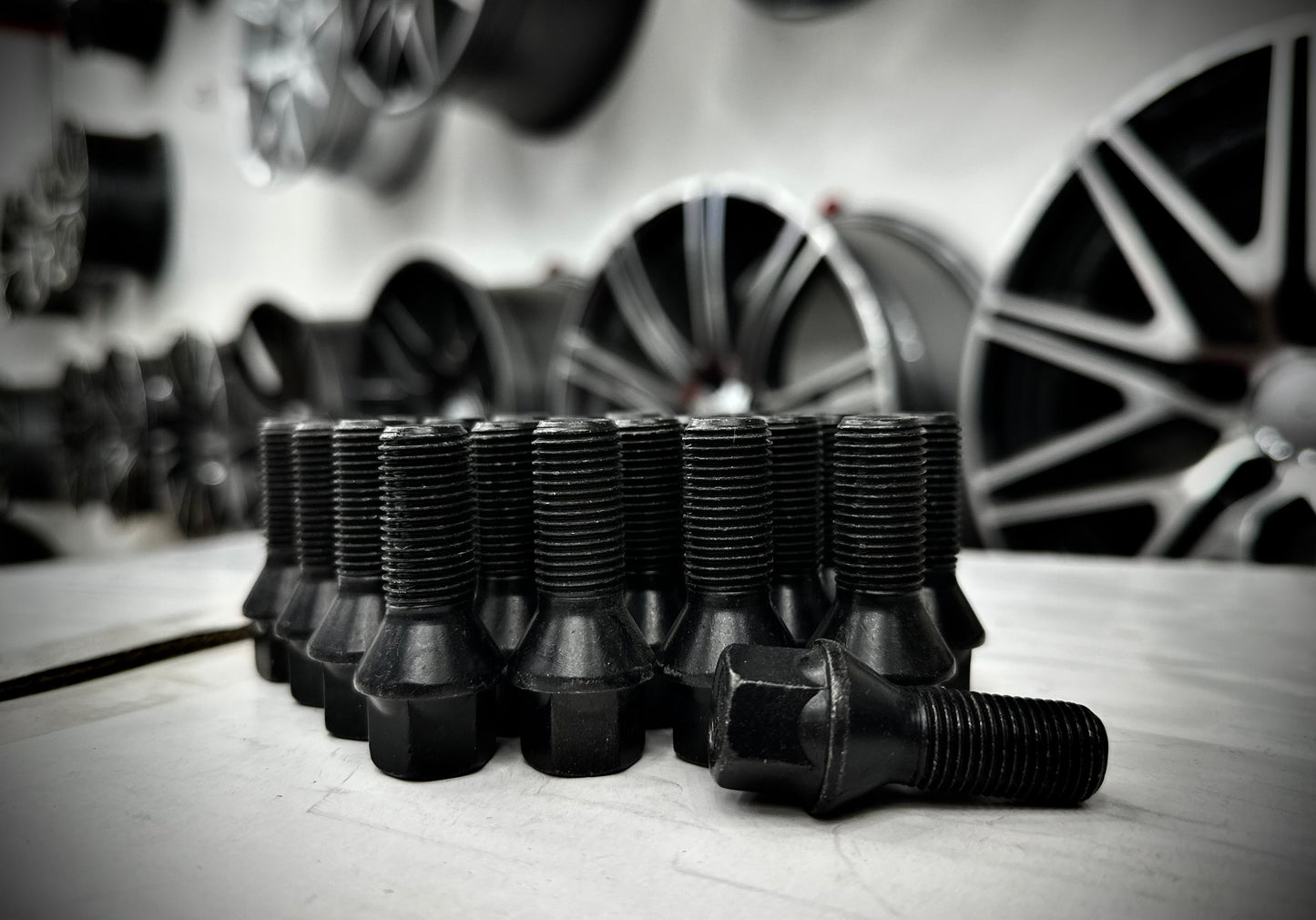 12x1.5mm Bolt 26mm (Black) 60 Deg Taper