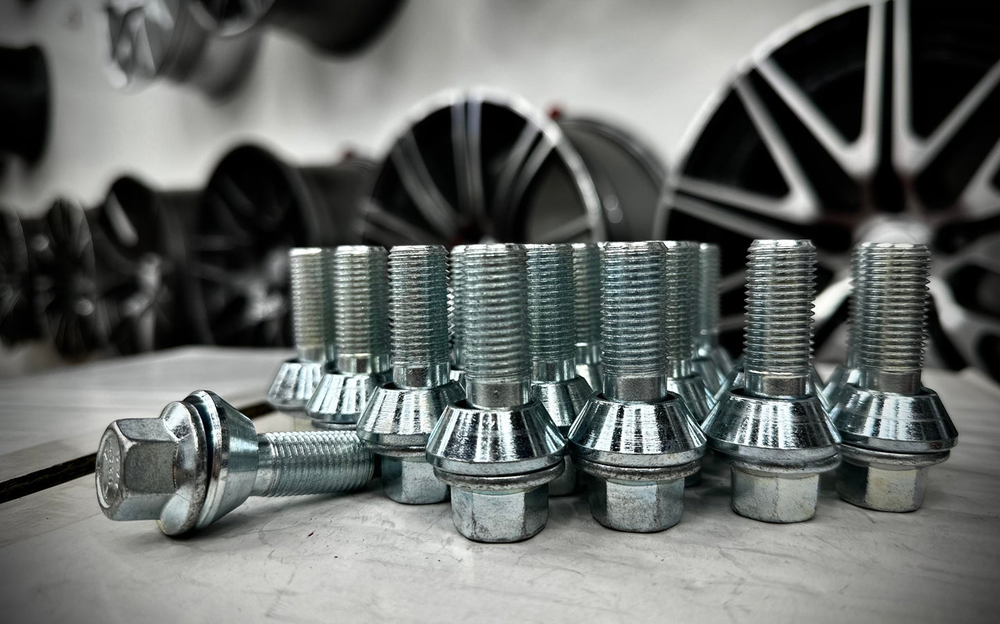14x1.5mm Vari-Bolt 32mm (Sliver)