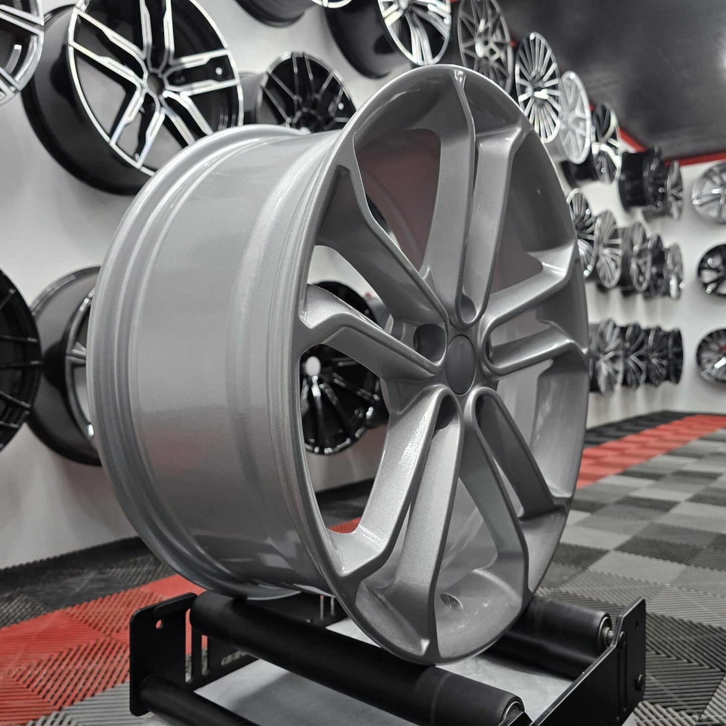 19" 5x108 Ford 396584 Style, Silver