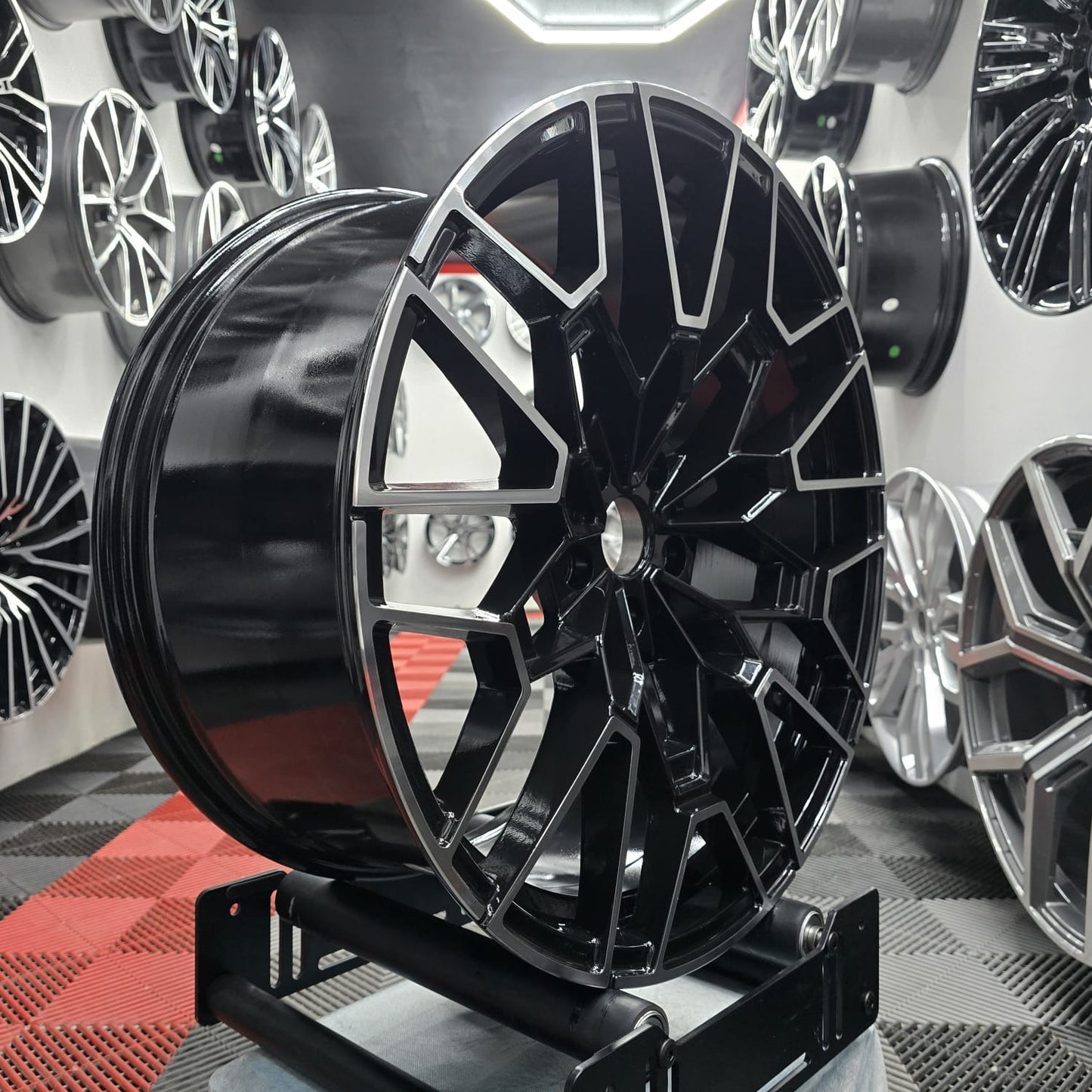 19" 391495 Style Alloy Wheels Black Machine face (8.5j All round)
