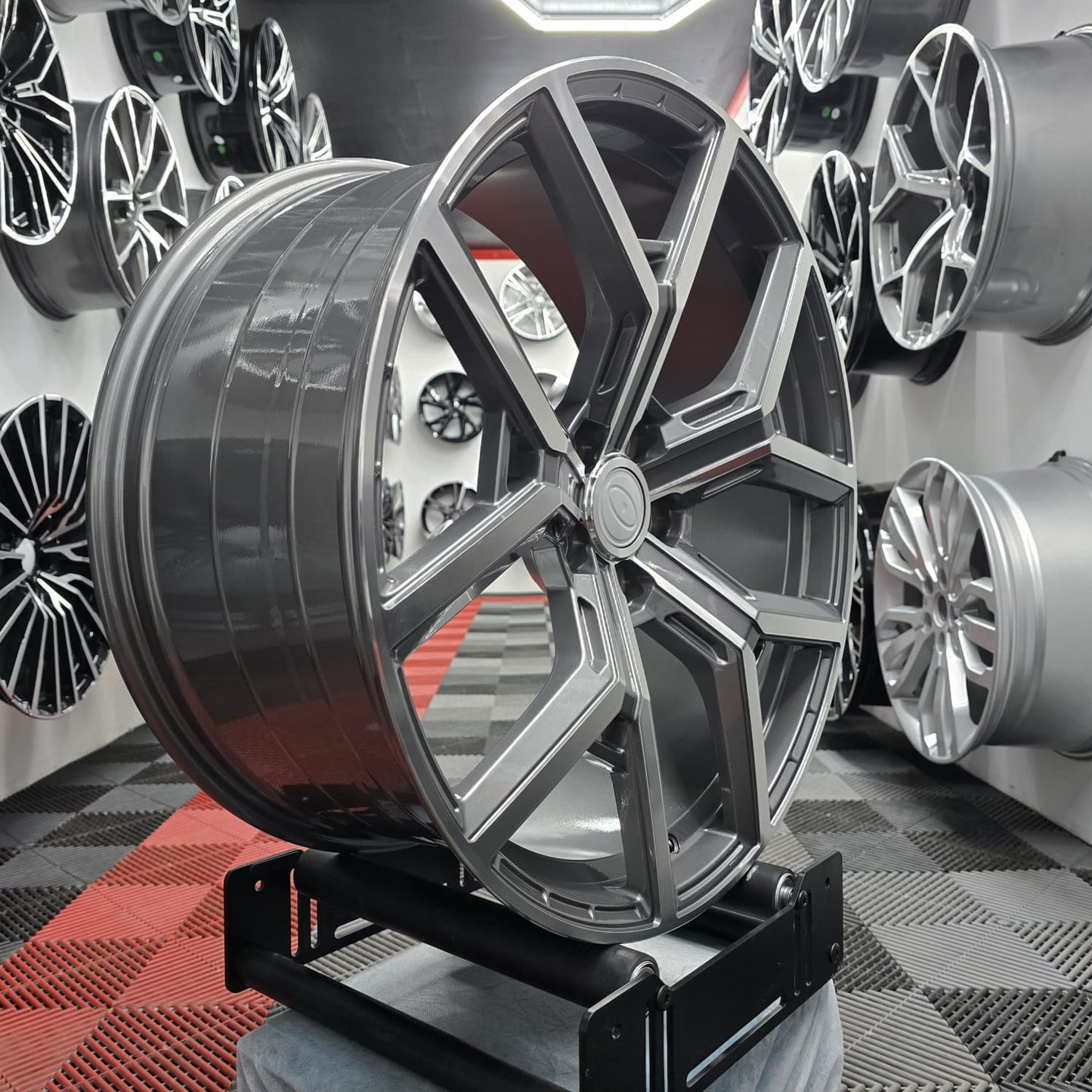 22" 5x120 396673 Alloy wheels GunMetal machine face