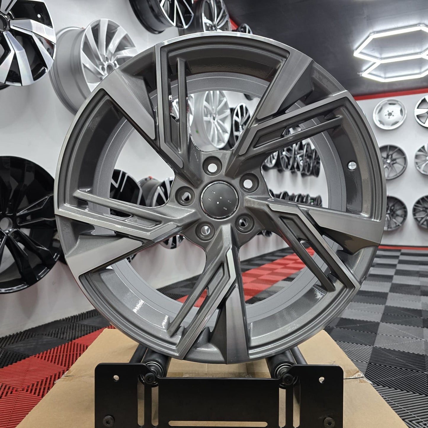 21" Audi 230117 Style Alloy Wheels, Grey machine face
