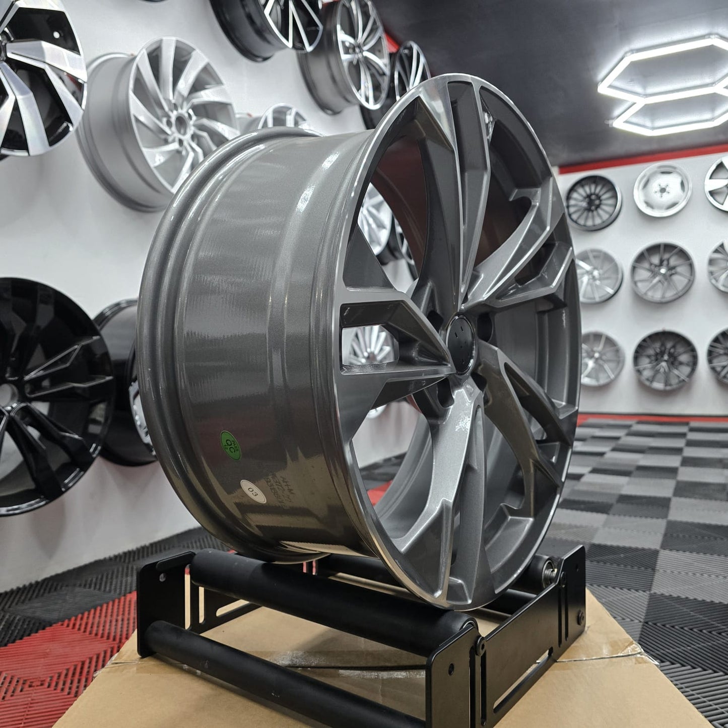 18" Audi 230118 Style Alloy Wheels.