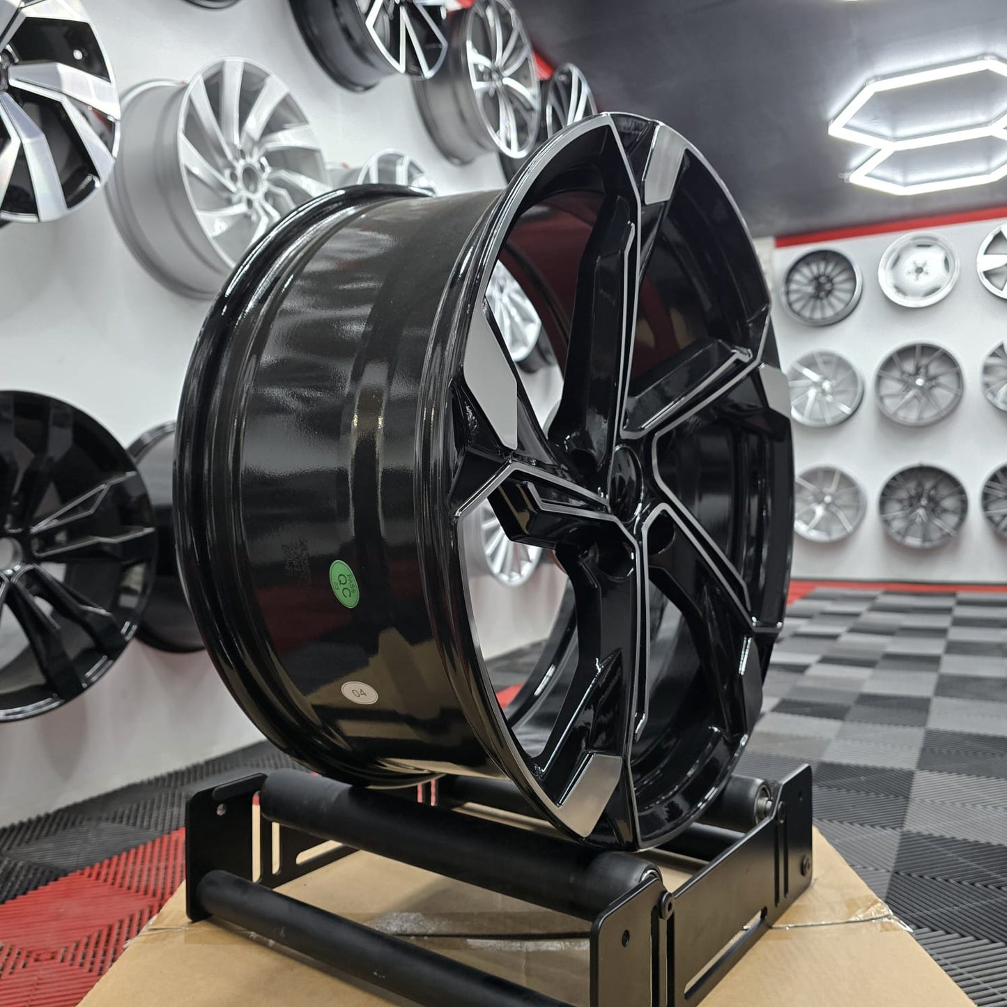 18" Audi 333 Style Alloy Wheels Black Machine cut face