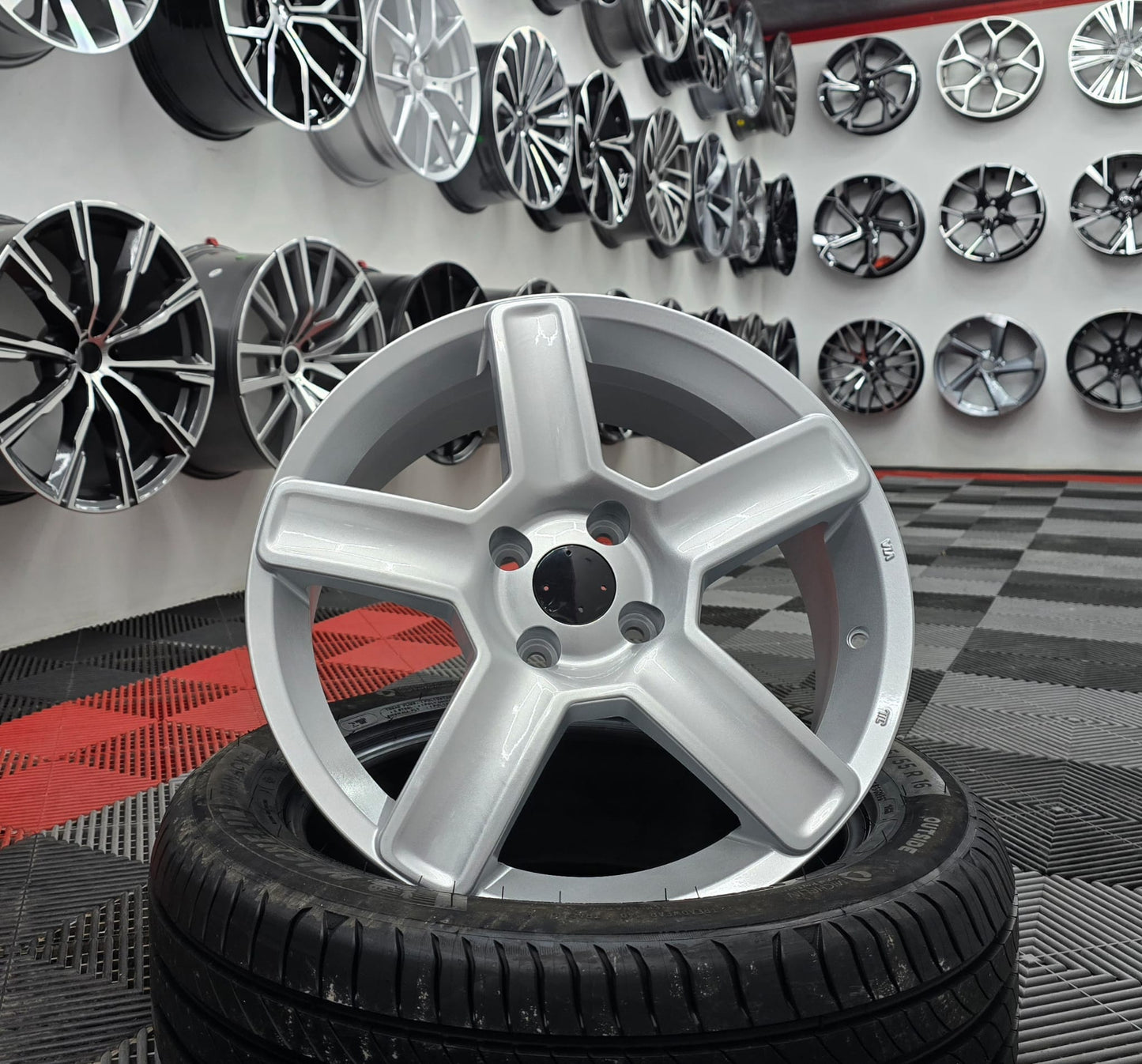 17" Vortex Style Alloy Wheels