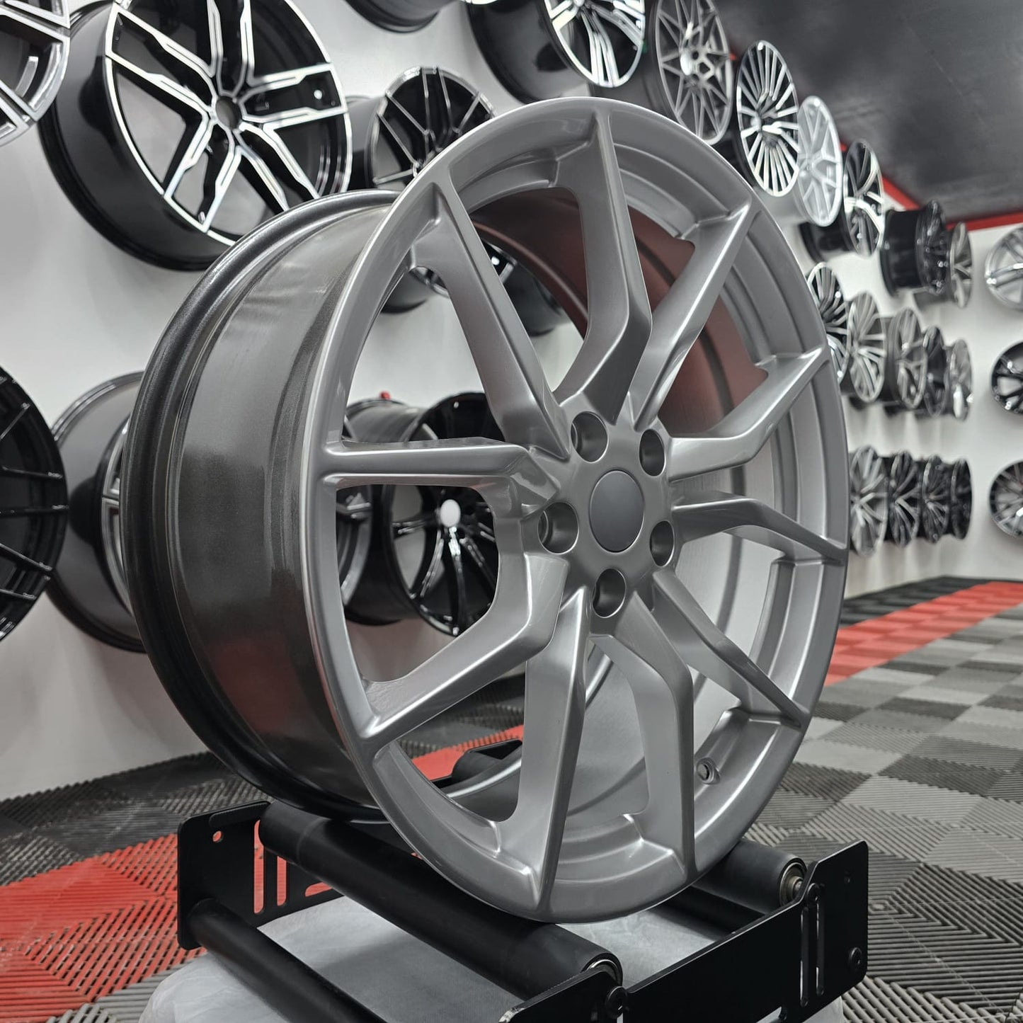 19" 5x108 Ford 230369 Style, Silver