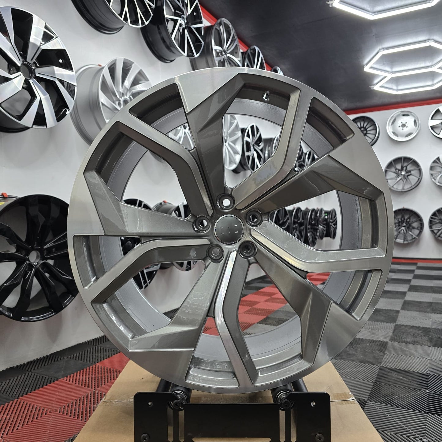 22" 5x112 396591 Style Alloy Wheels Gloss grey machine face