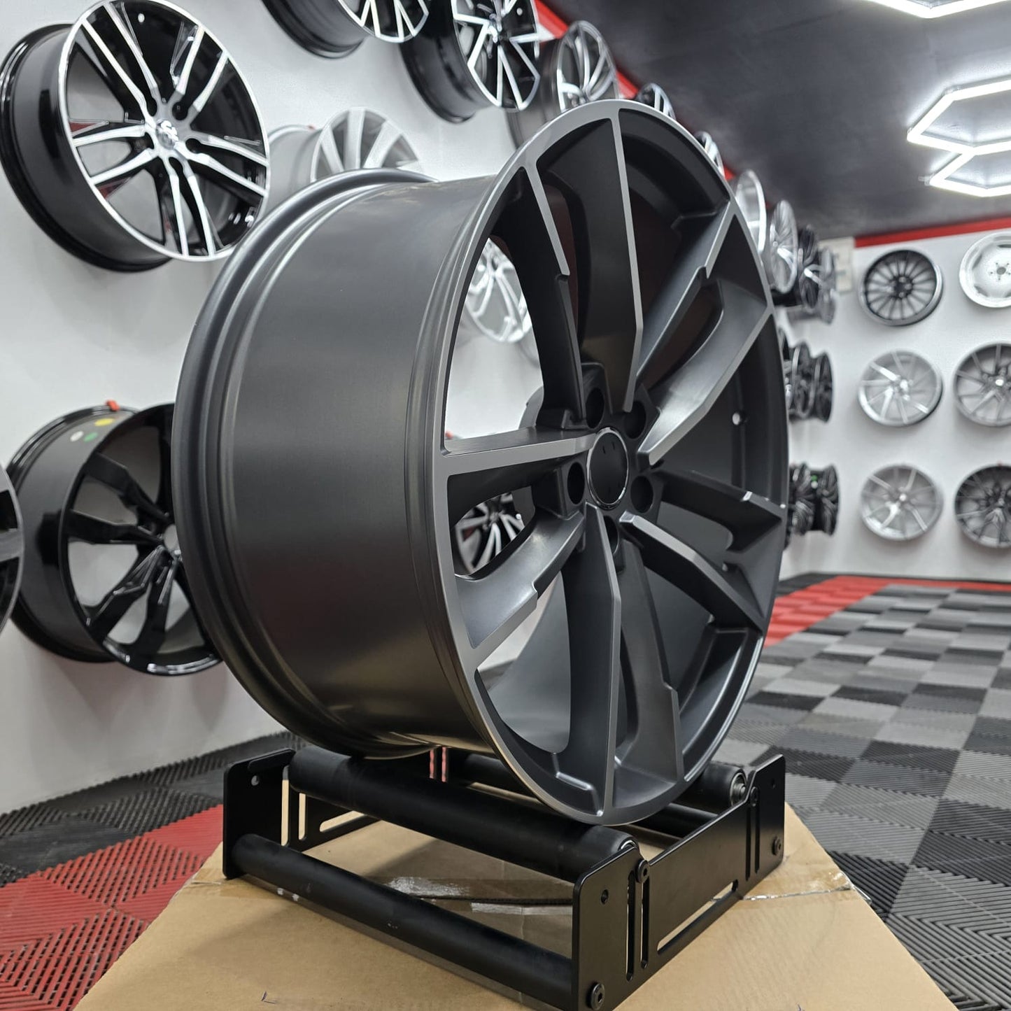 20" 5x112 (5395) Alloy Wheels Satin gunmetal Polish face