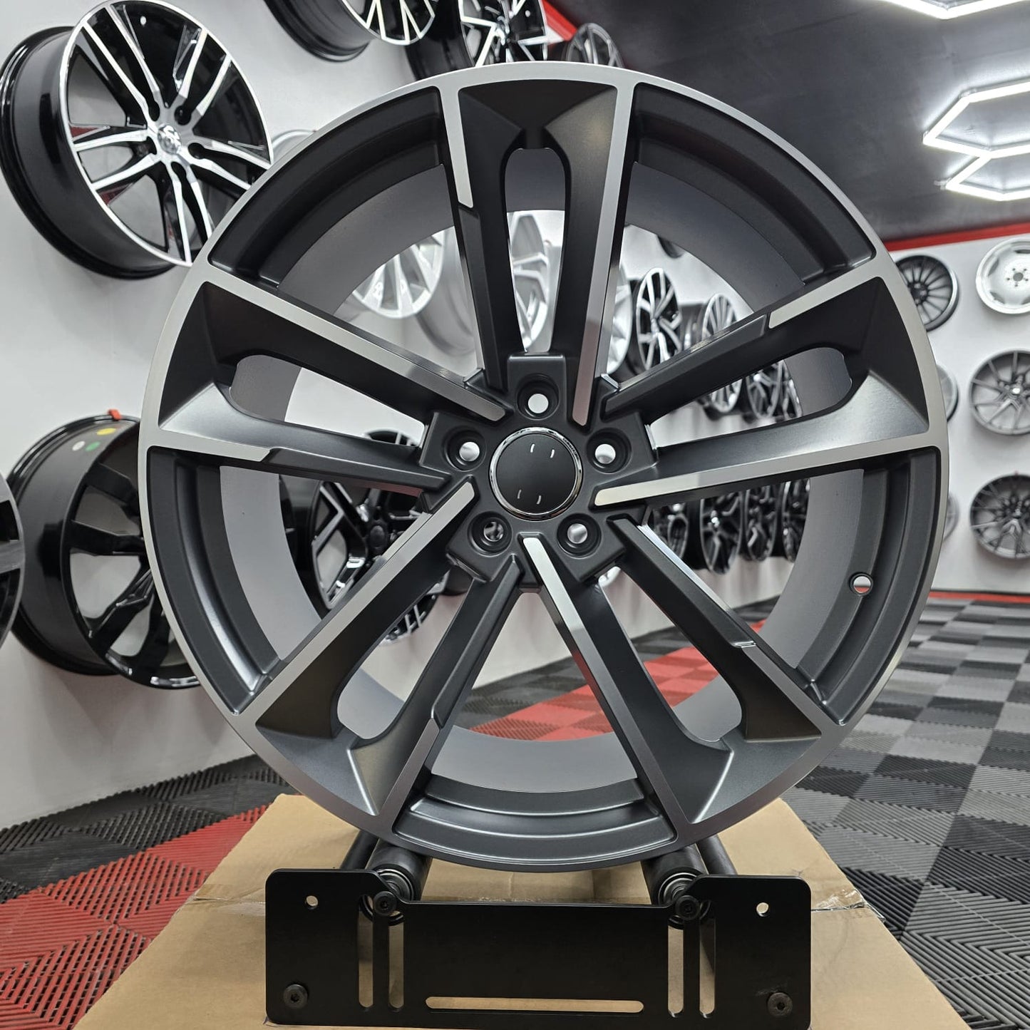 20" 5x112 (5395) Alloy Wheels Satin gunmetal Polish face