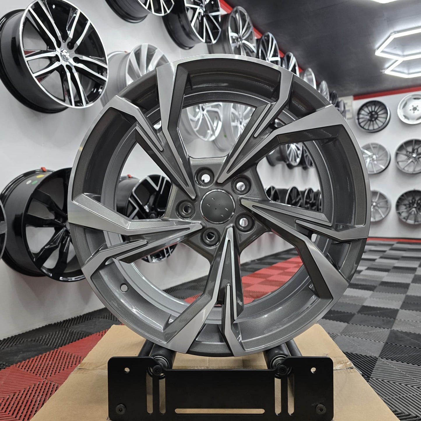 18" Audi 230113 Style Alloy Wheels Grey Machine cut face